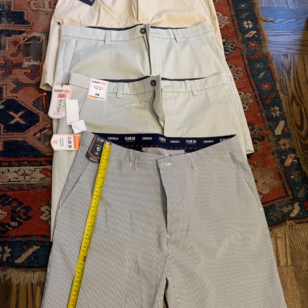 Men’s Golf Casual Khaki Seersucker Shorts size 38 NWT